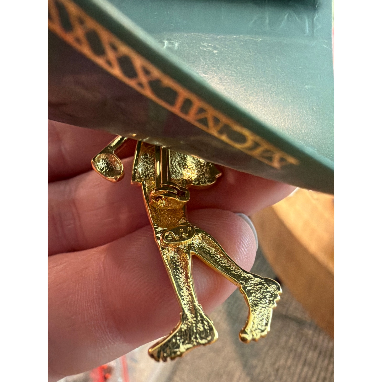 New Jj Jewelry Golfer Brooch Gold Tone — image 3 of 3